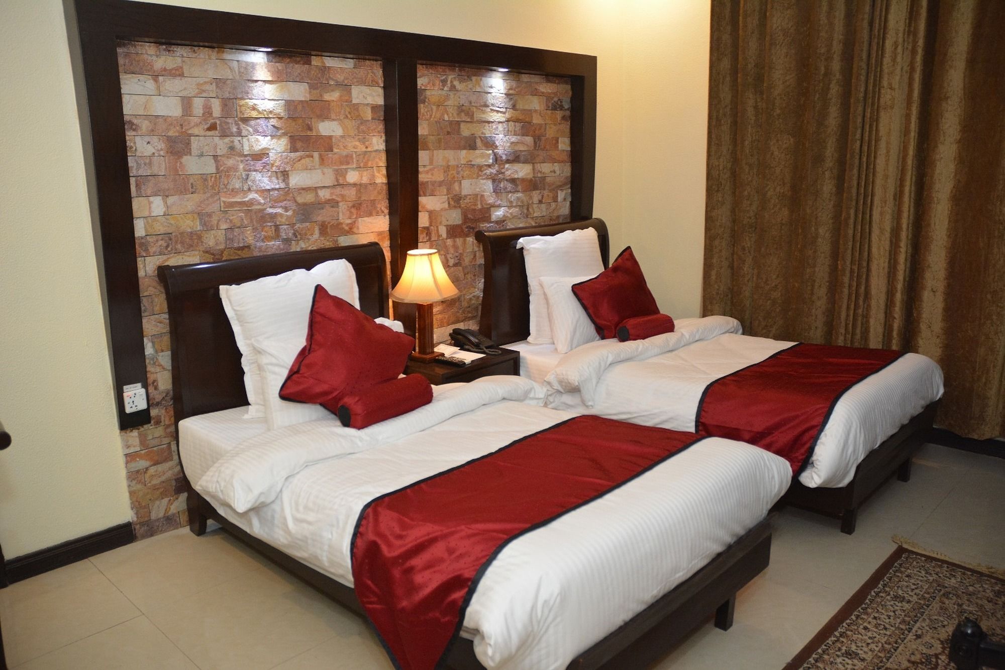 Shangrila Resort Hotel อิสลามาบัด ภายนอก รูปภาพ